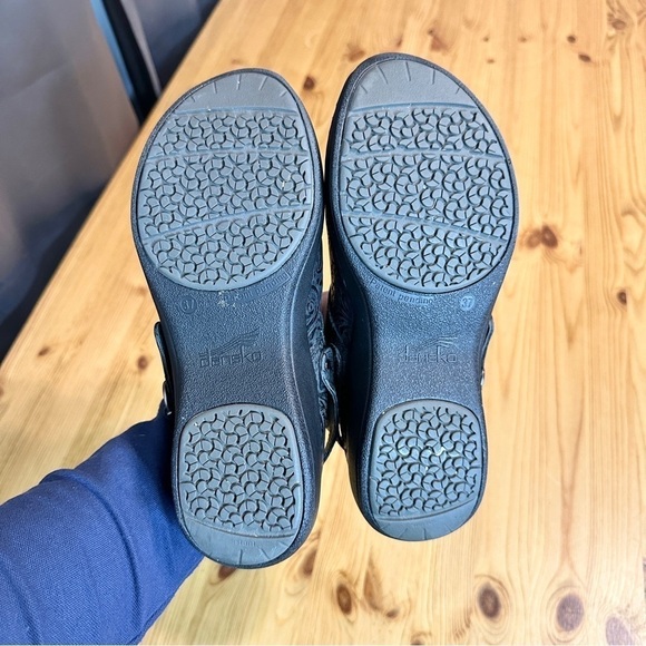 Dansko Ingrid Paisley Black Strap Buckle Slip On Work Slip Resistant Shoes 37 - Picture 9 of 13